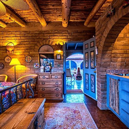 אוורה Casa Tierra Adobe Bed & Breakfast מראה חיצוני תמונה